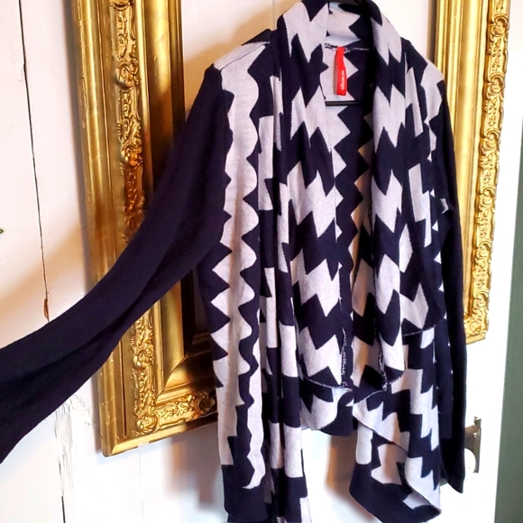 ❤HP❤ Chevron Stripe Open Front Draped Asymmetrical Cardigan  -  M/L - Picture 5 of 6